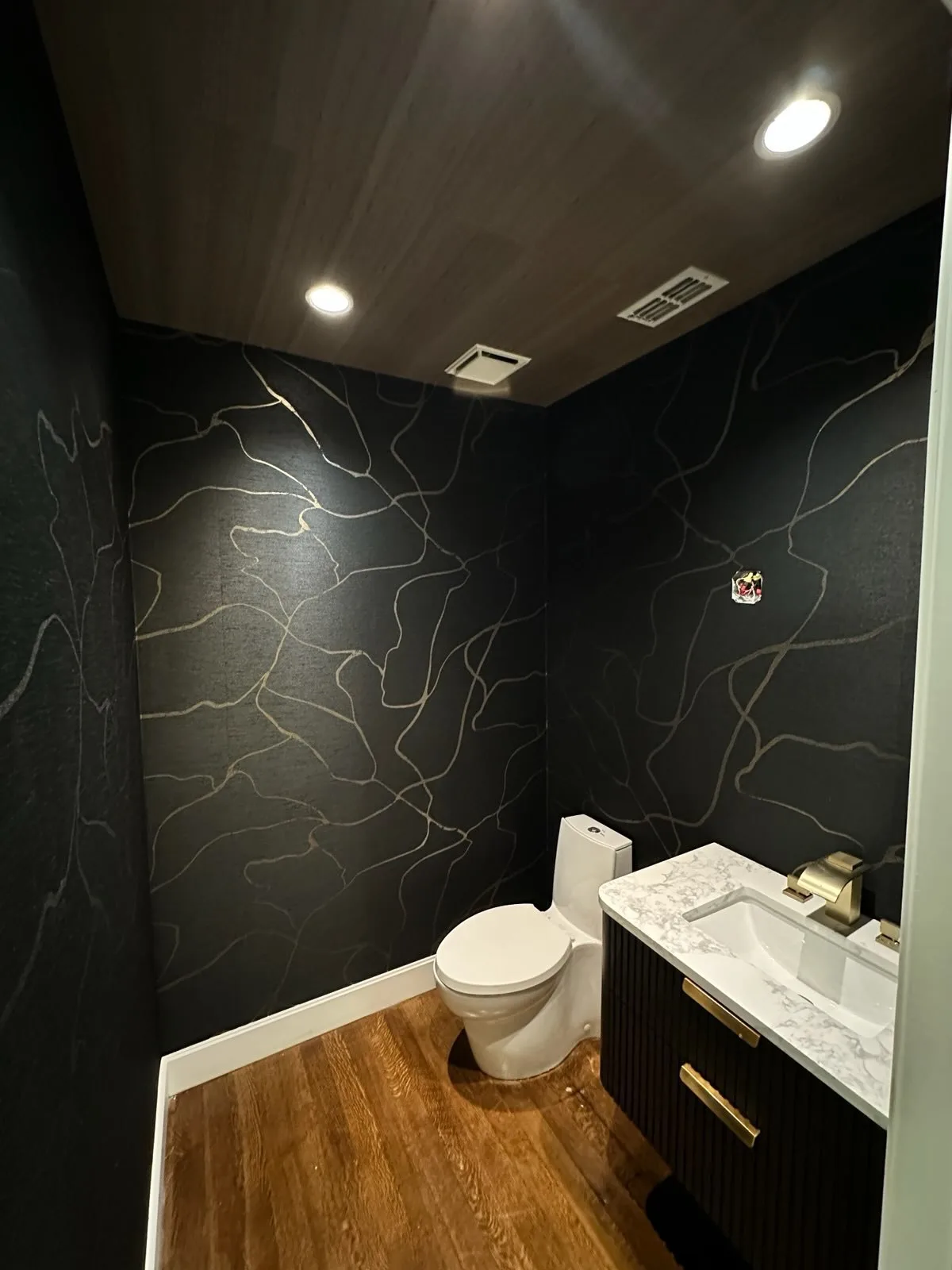 Wallpaper installation Brighton Park Chicago