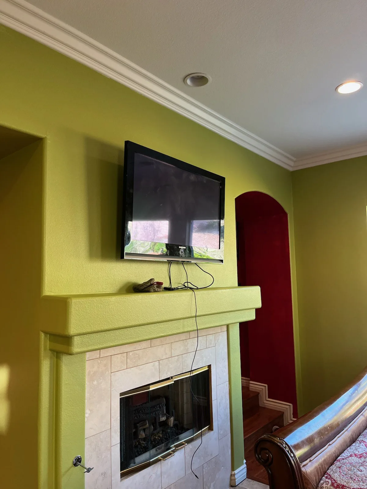 Luxury wallpaper design in Chicago home